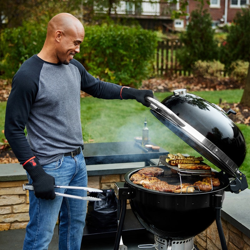 Summit® Kamado E6 Charcoal Grill