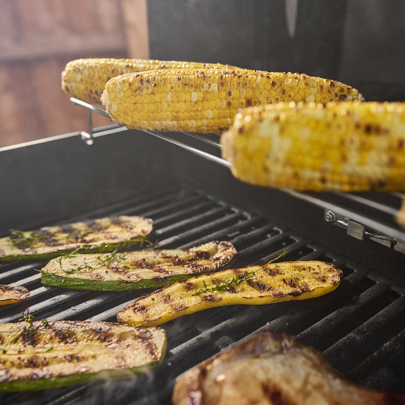 Spirit® EP-325 Gas Grill Stealth® Edition (Natural Gas)