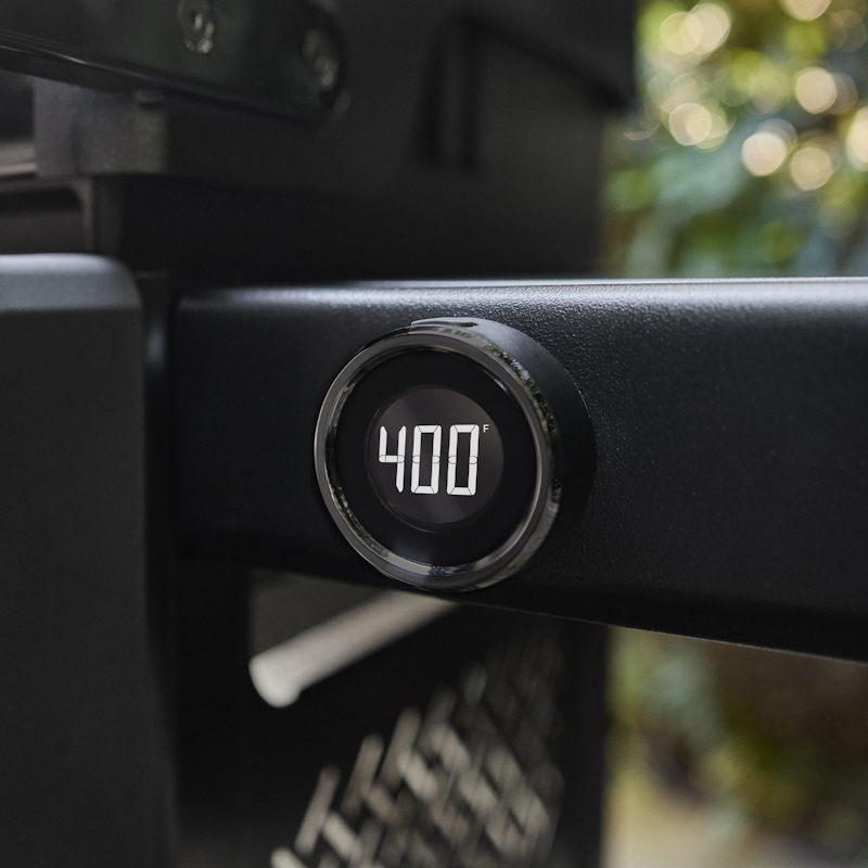 Spirit® EP-325 Gas Grill Stealth® Edition (Natural Gas)