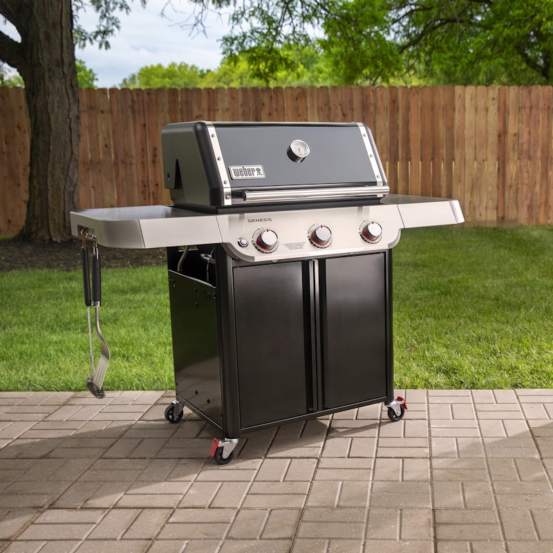 Genesis E-315 Gas Grill (Liquid Propane)