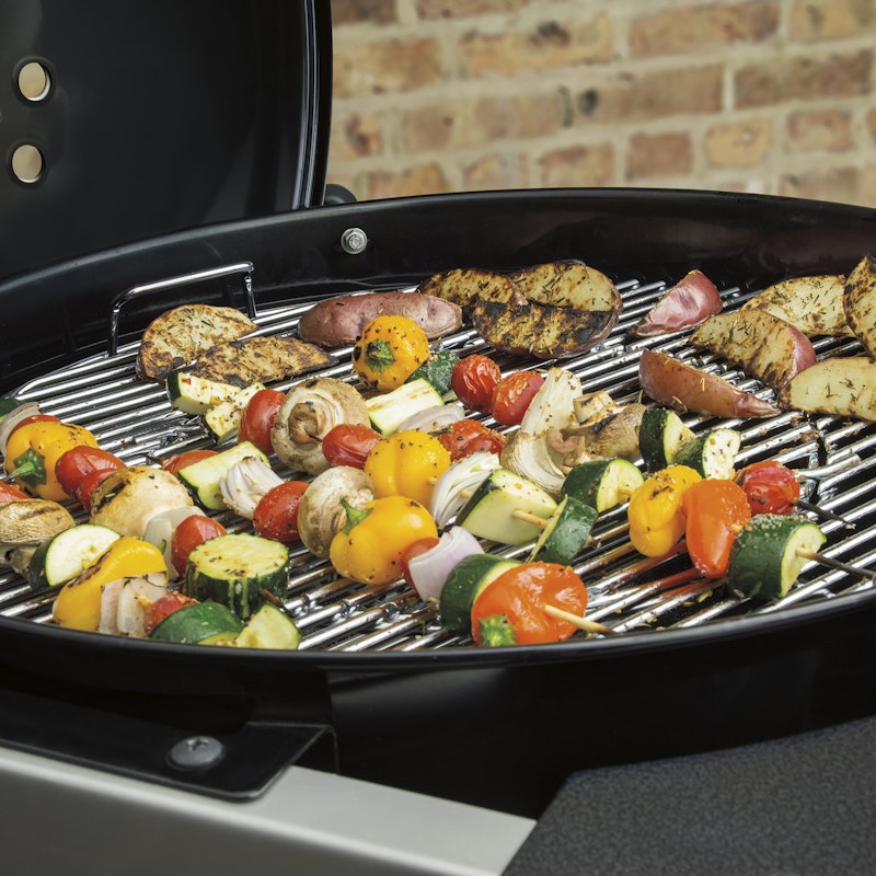 Performer Deluxe Charcoal Grill 22"