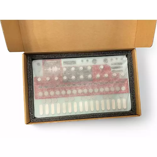 Used Sonicware Liven Lo-fi 6 Synthesizer