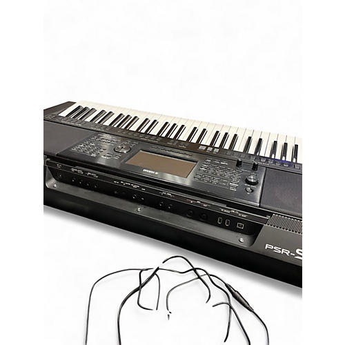 Used Yamaha PSRSX900 Keyboard Workstation