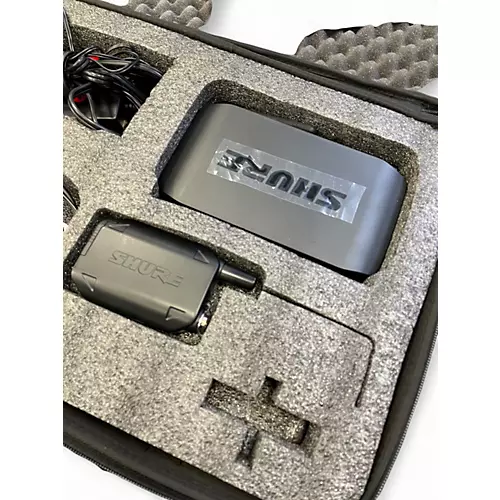 Used Shure GLXD4 Headset Wireless System