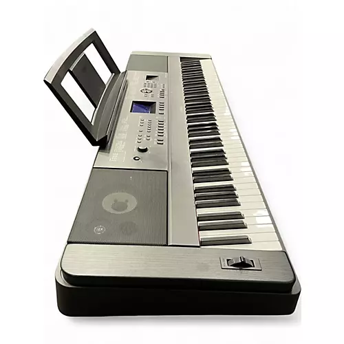 Used Yamaha DGX660 Portable Keyboard