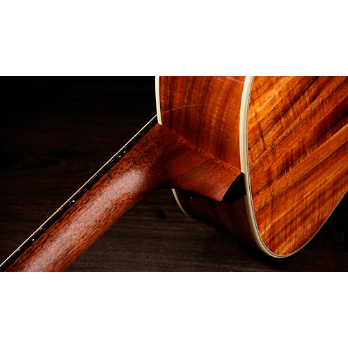 Taylor Gold Label Series 814e-K Super Auditorium Acoustic-Electric Guitar Golden Brown Sunburst