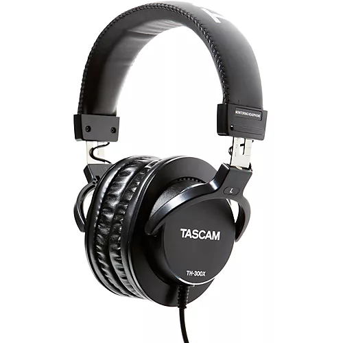 Yamaha Piaggero NP-35 76-Key Portable Keyboard With Power Adapter Black Beginner Package