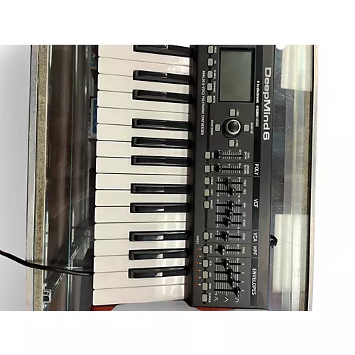 Used Behringer deep mind 6 Synthesizer