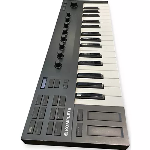 Used Native Instruments komplete kontrol M32
