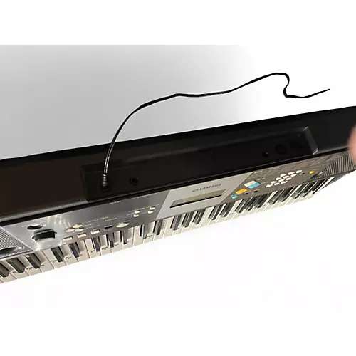 Used Yamaha PSRE223 61 Key Portable Keyboard
