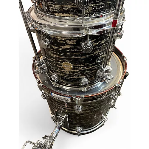 Used DW 4 Piece Collector's Series Black Oyster Drum Kit Black Oyster