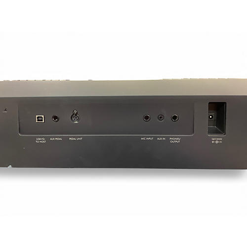 Used Yamaha Portable Grand DGX670 Keyboard Workstation