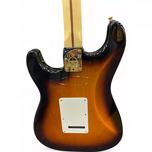 Used 2014 Fender 60th Anniversary Commemorative American Standard Stratocaster 2 Color Sunburst Solid Body Electric Guitar 2 Color Sunburst