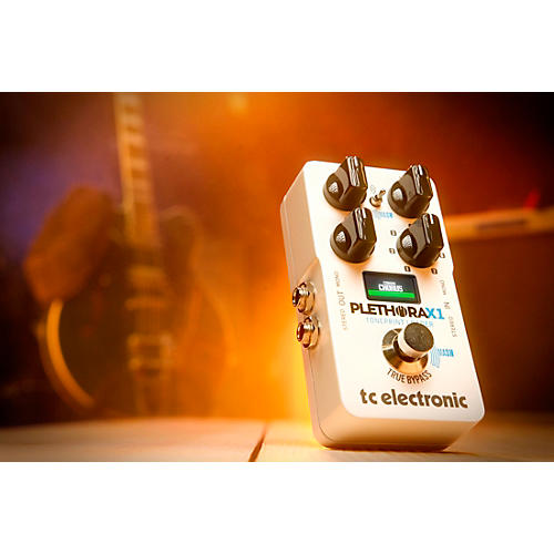 TC Electronic PLETHORA X1 TonePrint Loader and TC Guitar Effects Pedal White