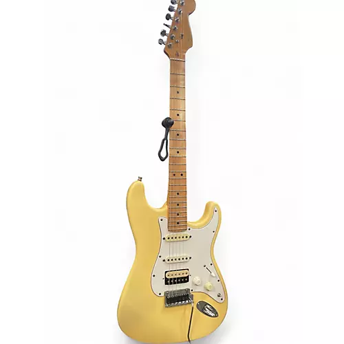 Used Fender American Standard Stratocaster Buttercream Solid Body Electric Guitar Buttercream