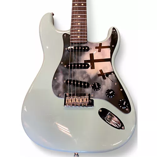 Used 2017 Fender American Professional Stratocaster with Rosewood Neck Daphne Blue Solid Body Electric Guitar Daphne Blue