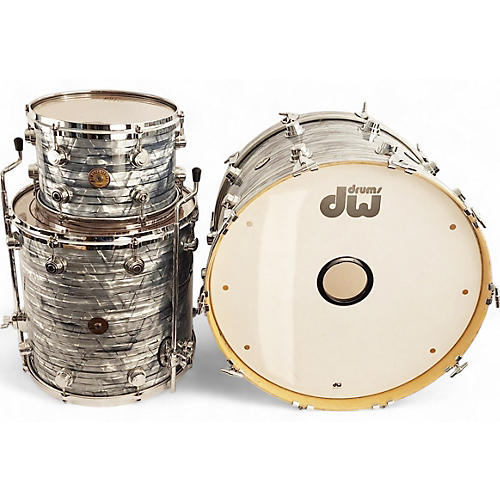 Used DW 3 Piece Collector's Series Jazz sky blue pearl Drum Kit sky blue pearl