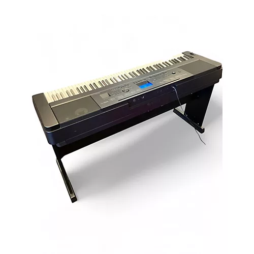Used Yamaha DGX660 Portable Keyboard