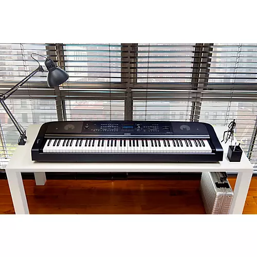 Yamaha DGX-670 88-Key Portable Grand Black