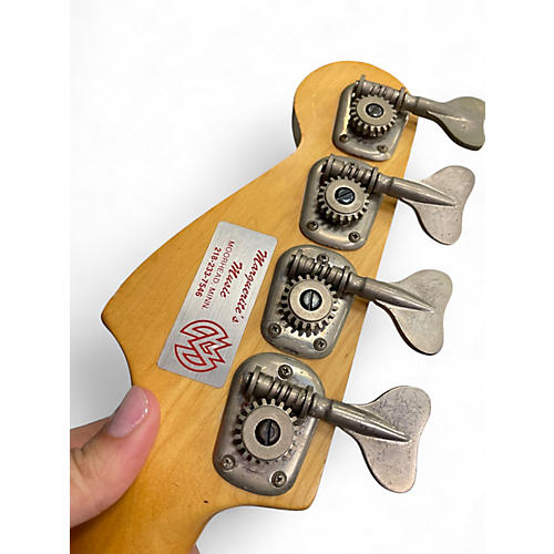Vintage 1975 Fender MusicMaster Daphne Blue Electric Bass Guitar Daphne Blue