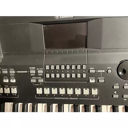 Used Yamaha SX-600 Arranger Keyboard