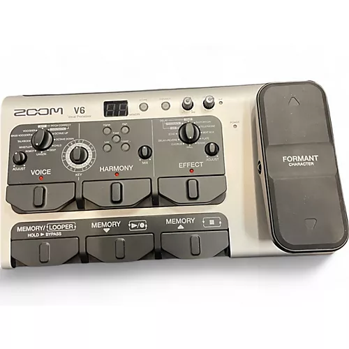 Used Zoom v6 Multi Effects Processor