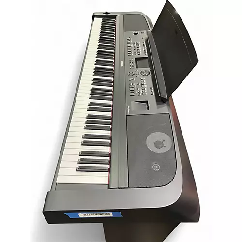 Used Yamaha DGX-670 Digital Piano