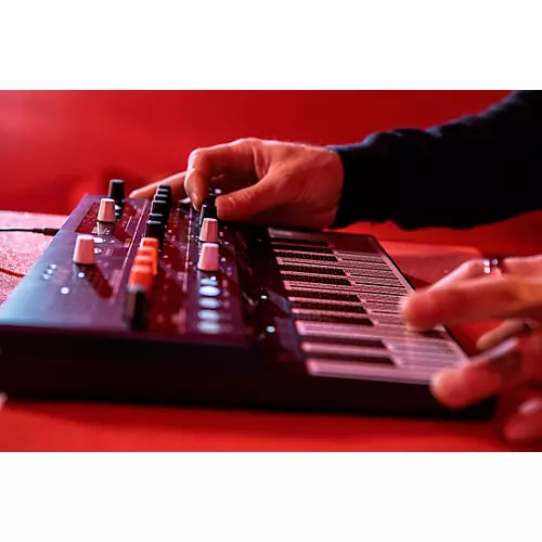 Arturia MicroFreak Hybrid Synthesizer