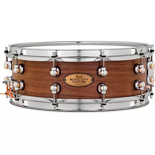 Pearl Music City Custom Solid Shell Snare Walnut in Hand-Rubbed Natural Finish 14 x 6.5 in.