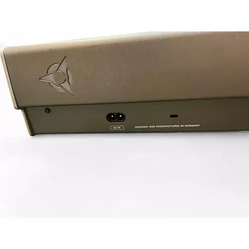 Used Access TI2 KEYBOARD Synthesizer