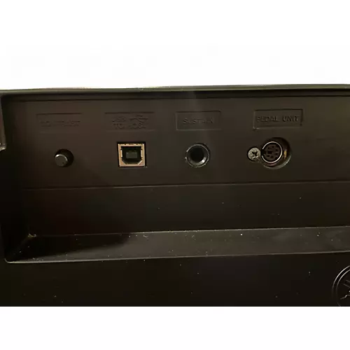 Used Yamaha DGX650 88 Key Portable Keyboard