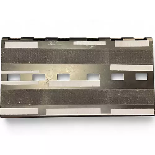 Used On-Stage GPB3000 Pedal Board