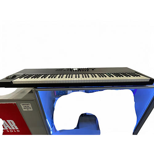 Used Native Instruments Komplete Kontrol S88 MK2 MIDI Controller
