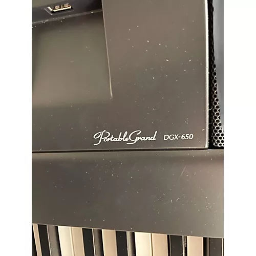 Used Yamaha DGX650 88 Key Portable Keyboard