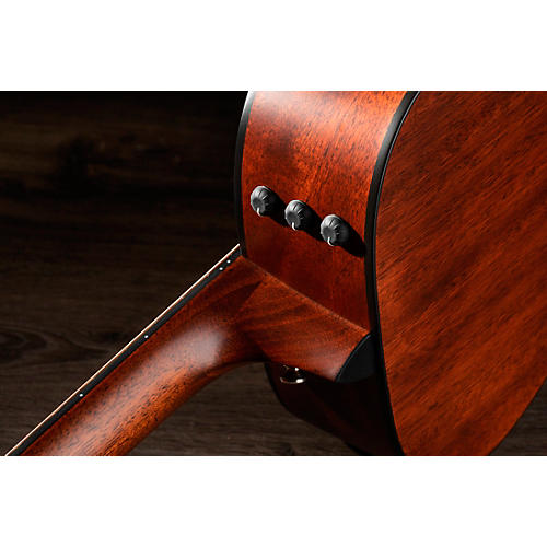 Taylor 322e 12-Fret Grand Concert Acoustic-Electric Guitar Shaded Edge Burst