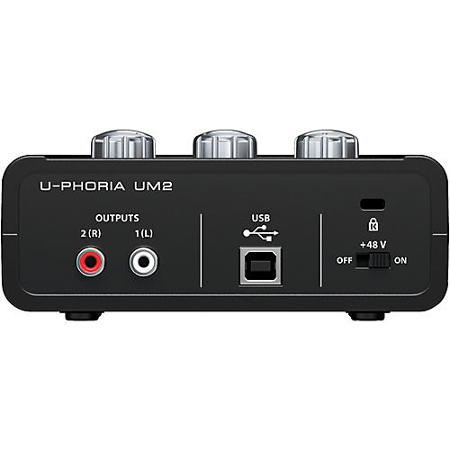 Behringer U-Phoria UM2