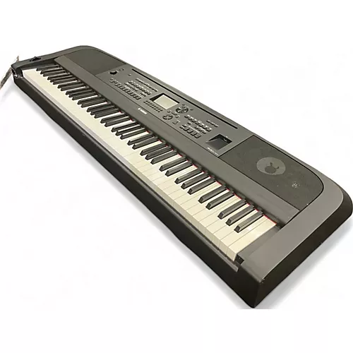 Used Yamaha DGX670 Arranger Keyboard