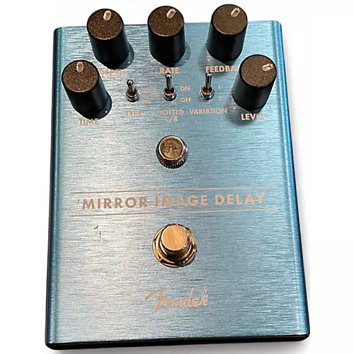 Used Fender mirror image delay Effect Pedal