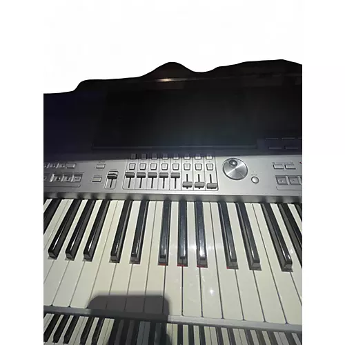 Used Yamaha Tyros 5 76 Key Arranger Keyboard