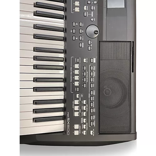 Used Yamaha Yamaha PSR-SX600 61-Key Arranger Keyboard Arranger Keyboard