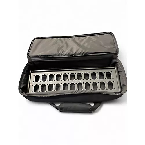Used Livewire PB200 Pedal Board