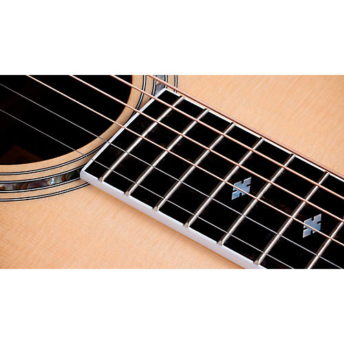 Taylor 815e Legacy Jumbo Acoustic-Electric Guitar Natural