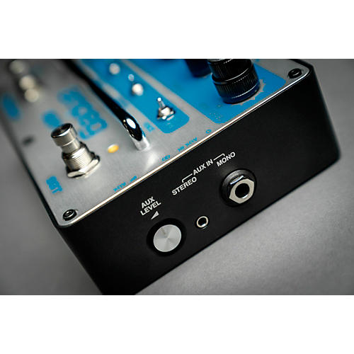 Ampeg SGT-DI Blue Line Anniversary Edition All-in-One Bass Box Effects Pedal Silver and Blue