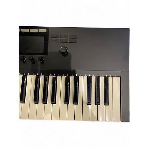 Used Native Instruments Komplete Kontrol S49 MK2 MIDI Controller
