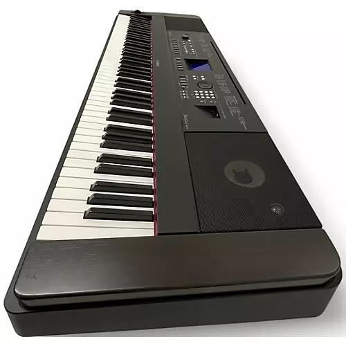 Used Yamaha DGX650 88 Key Portable Keyboard