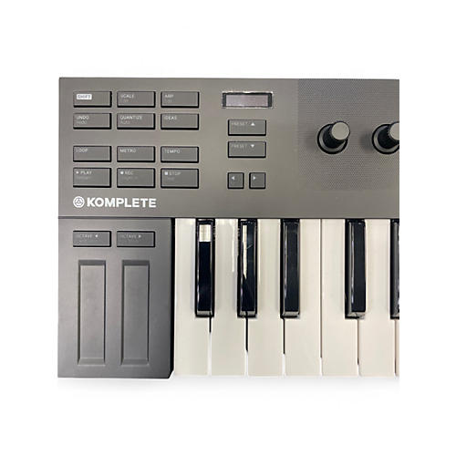 Used Native Instruments Komplete Kontrol M32 MIDI Controller