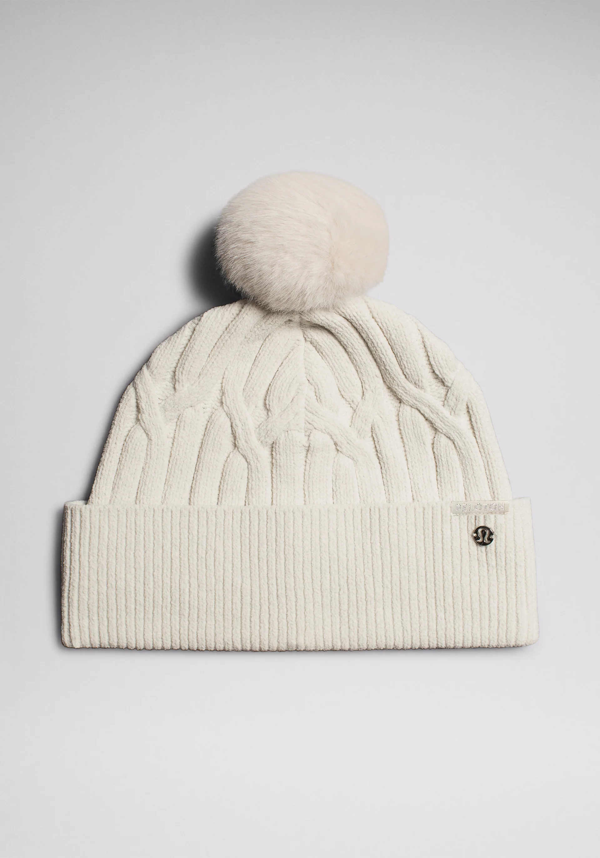 Women's Cable-Knit Pom-Pom Beanie