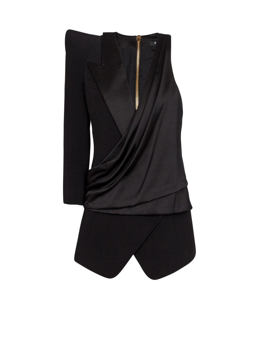 Asymmetric jacket with structured shoulder