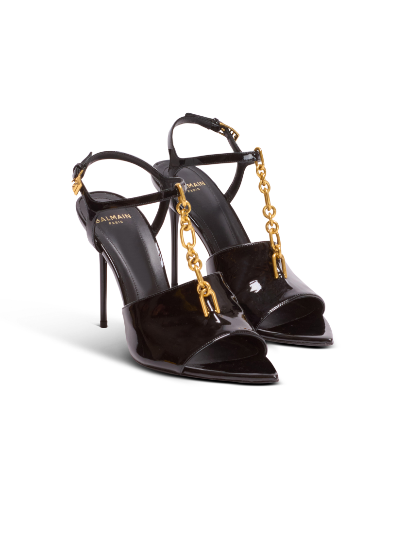 Sync patent leather sandals with heel