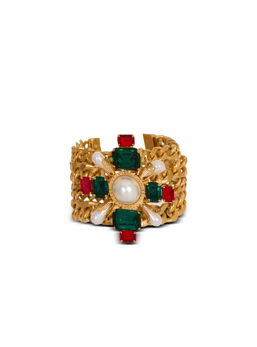 Baroque bracelet with chains and beads